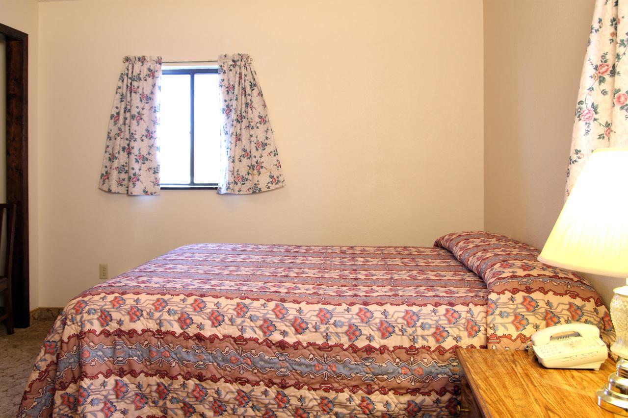 Country Inn Motel Dove Creek Zewnętrze zdjęcie