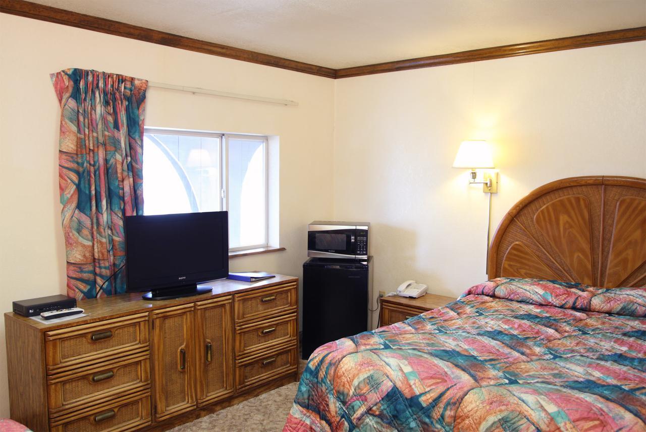 Country Inn Motel Dove Creek Zewnętrze zdjęcie