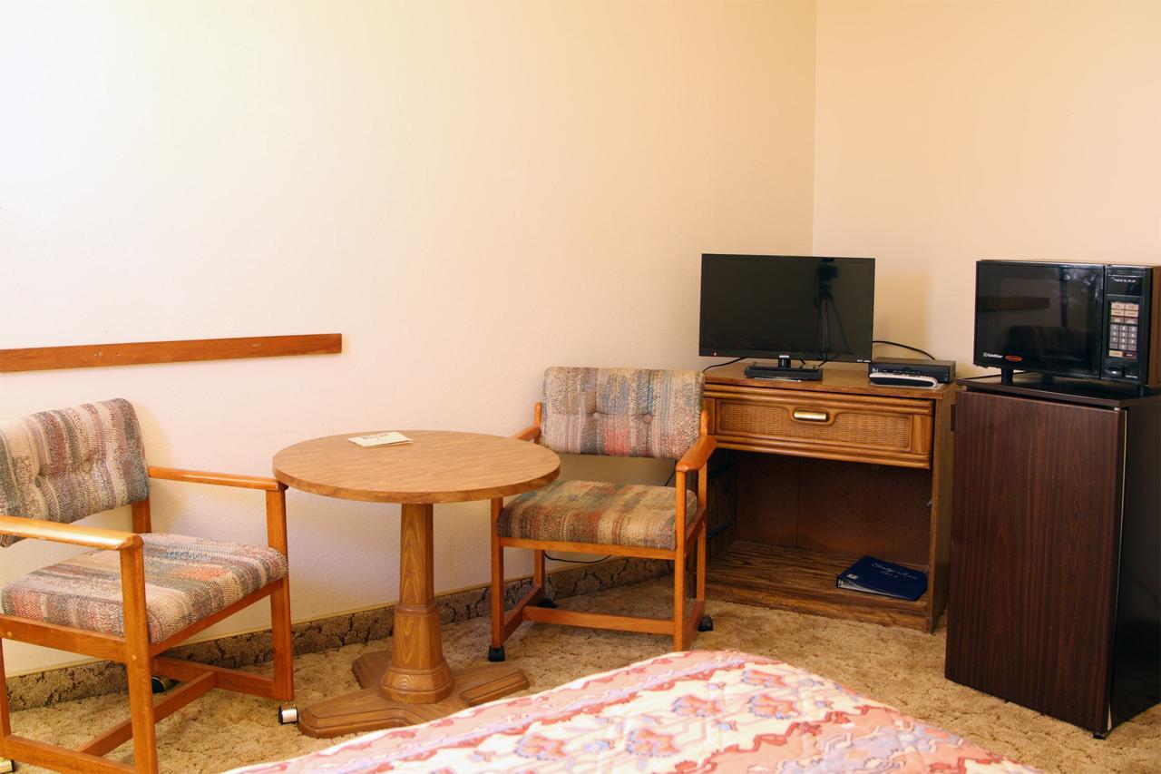 Country Inn Motel Dove Creek Zewnętrze zdjęcie
